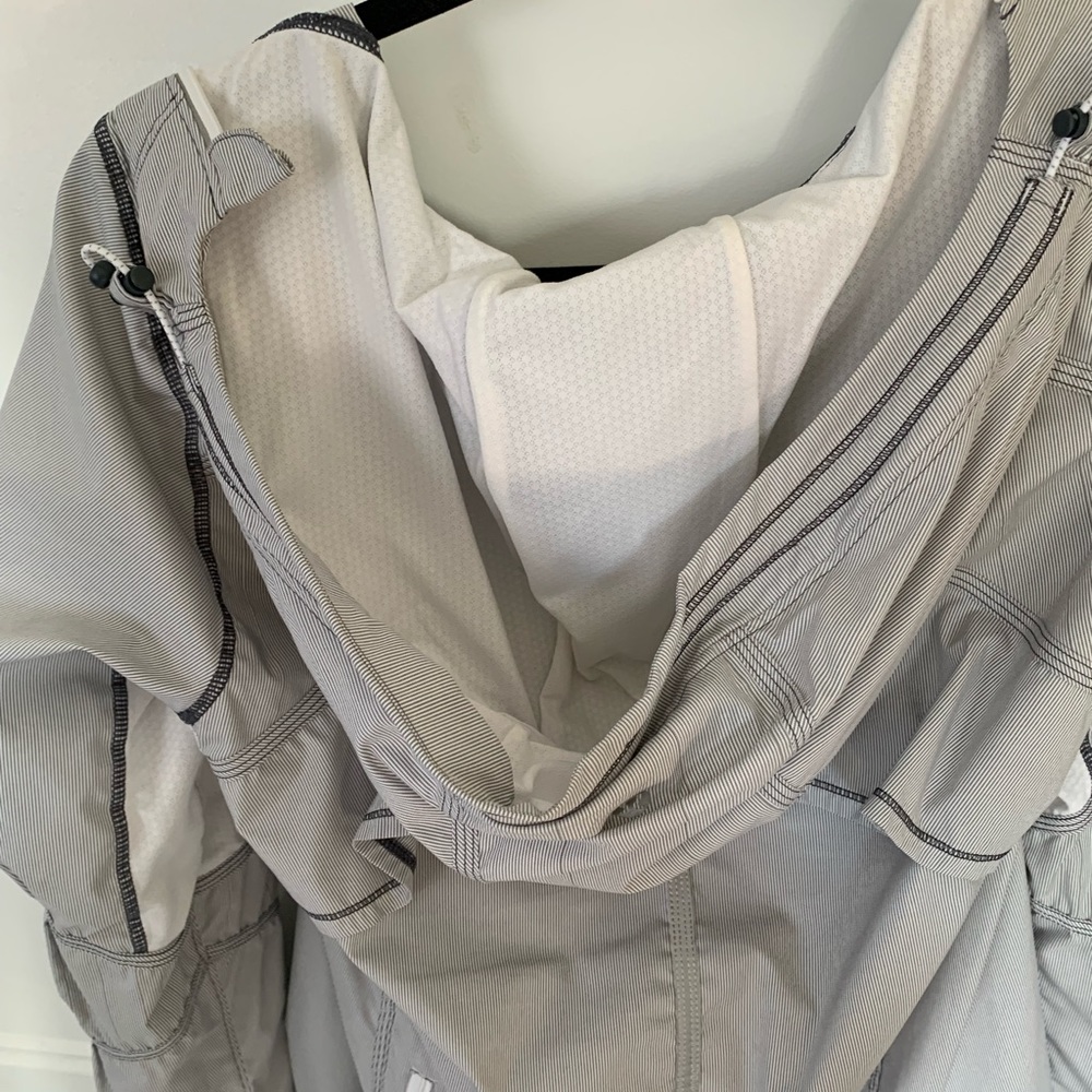 Lululemon Run 🏃‍♀️ willpower pullover - Picture 8 of 10
